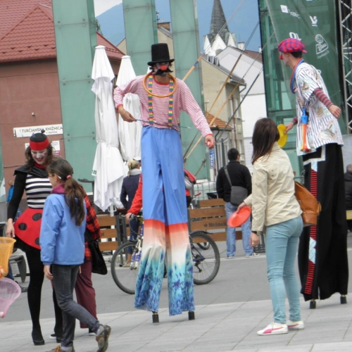Stilts Road Show