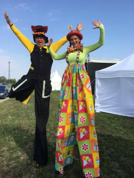 Stilts Road Show